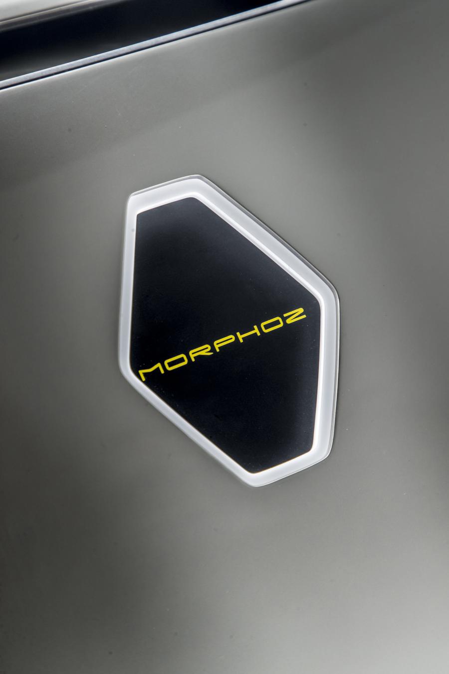 Логотип Renault Morphoz Concept 2020 года  (фото 127 из 192)